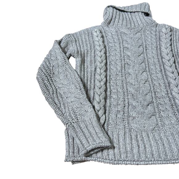 Abercrombie & Fitch Chunky Cable Knit Turtle Neck Sweater Brown Size Extra Small - Picture 5 of 9